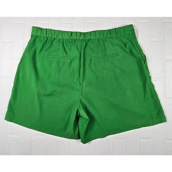 Future Collective Green Shorts Size 2 - Picture 2 of 3